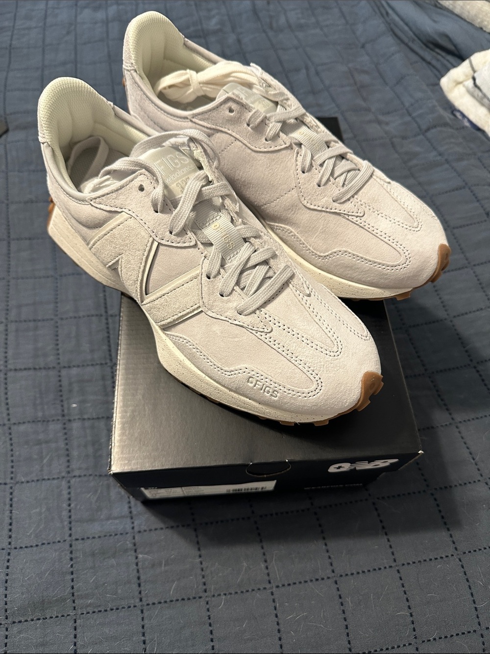 FIGS Unisex New Balance 327 Suede white and grey